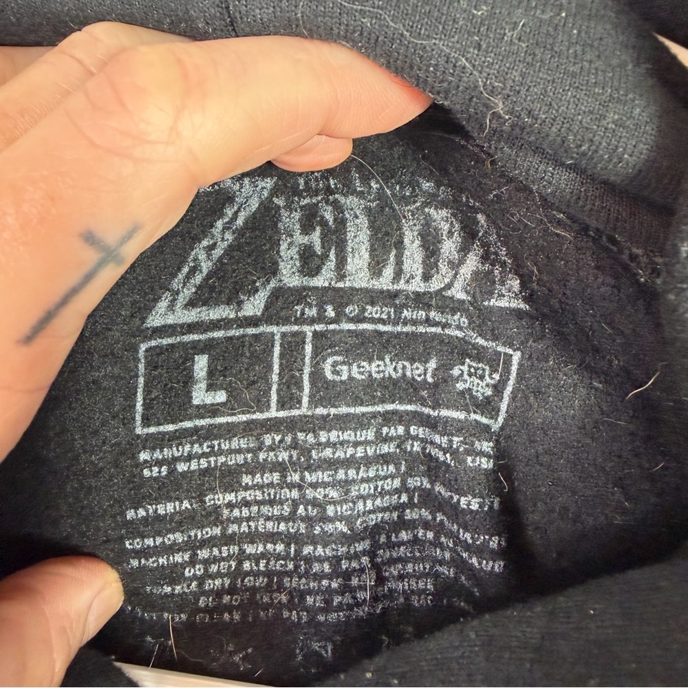 The Legend Of Zelda Hooded Sweatshirt - Picture 2 of 3
